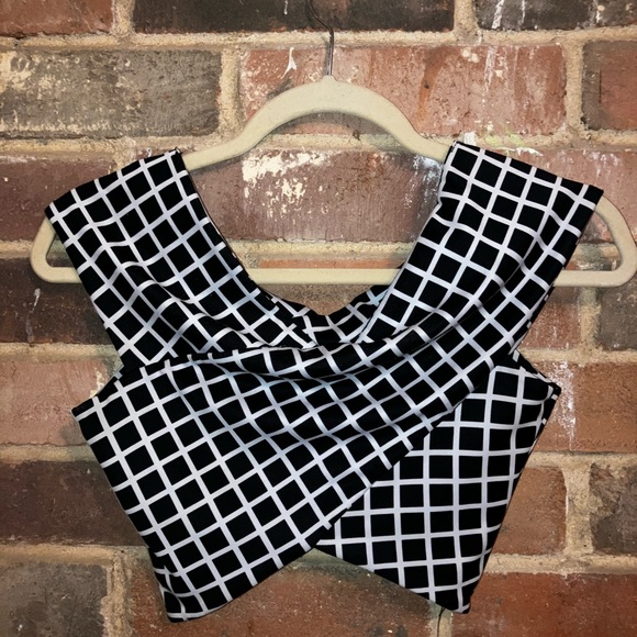 Agaci’ Agaci’ Halter Top - Picture 3 of 3